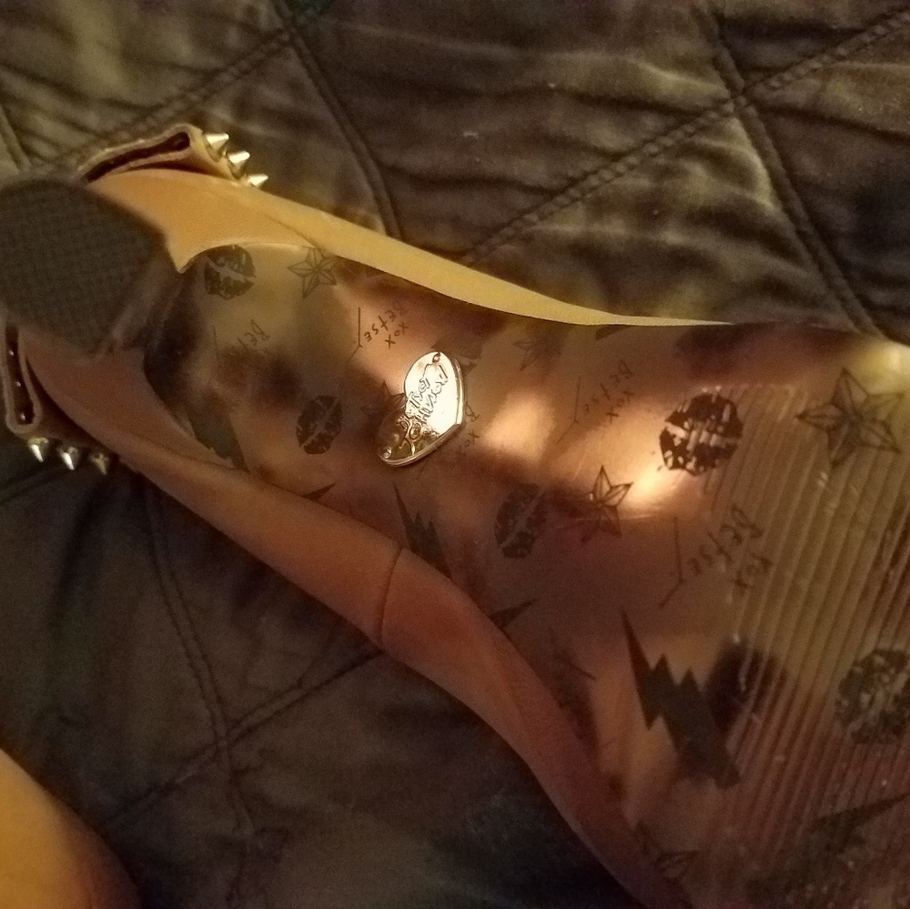 Betsey Johnson cognac colored heels